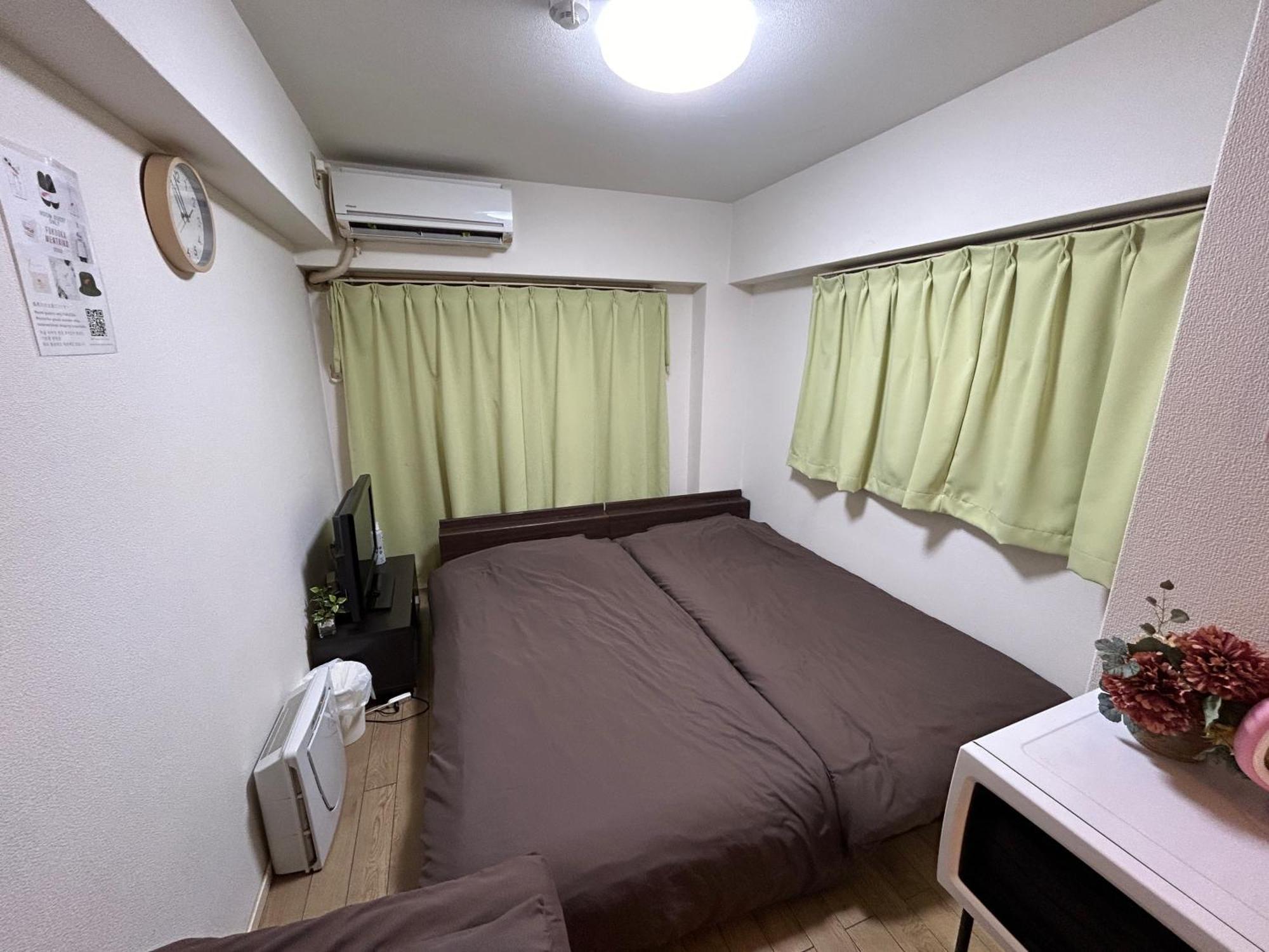 Guest House Zwell Hakata Ohori Park Fukuoka  Eksteriør billede